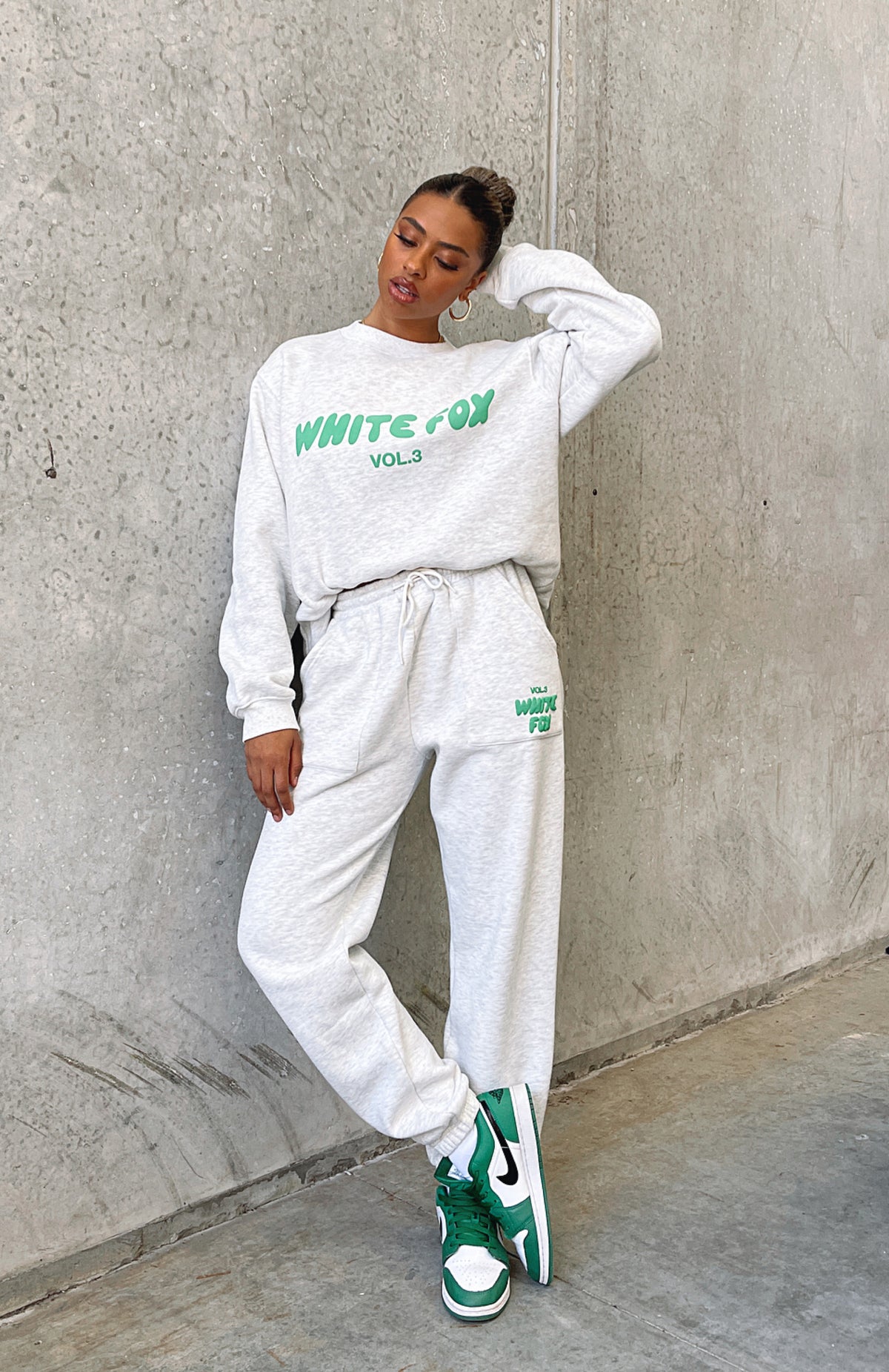 Offstage Sweatpants Glacier Grey - WHITE FOX