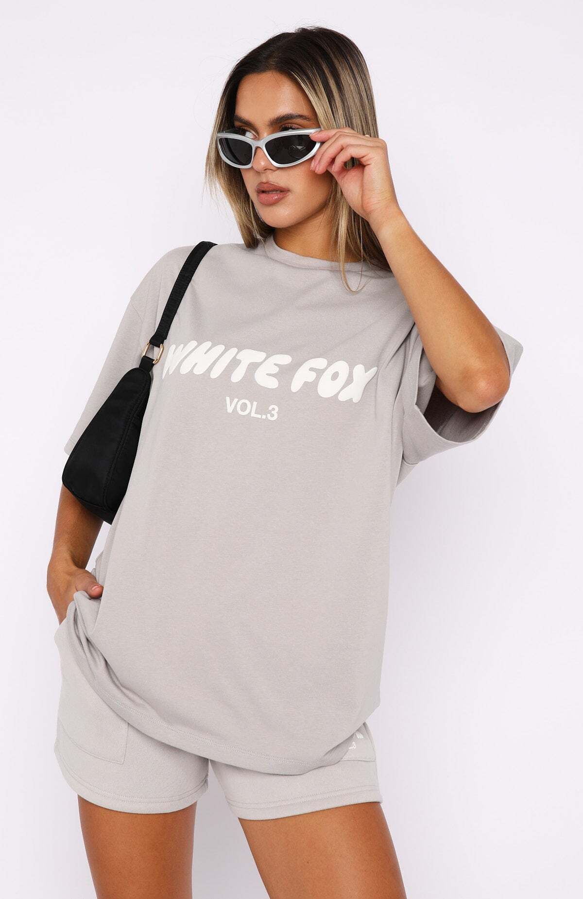 Offstage Oversized Tee Moon - WHITE FOX