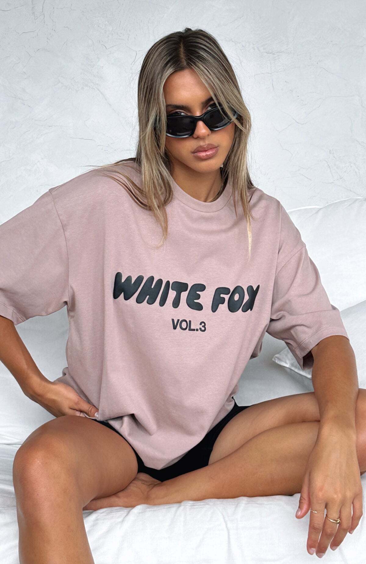 Offstage Oversized Tee Cinnamon - WHITE FOX