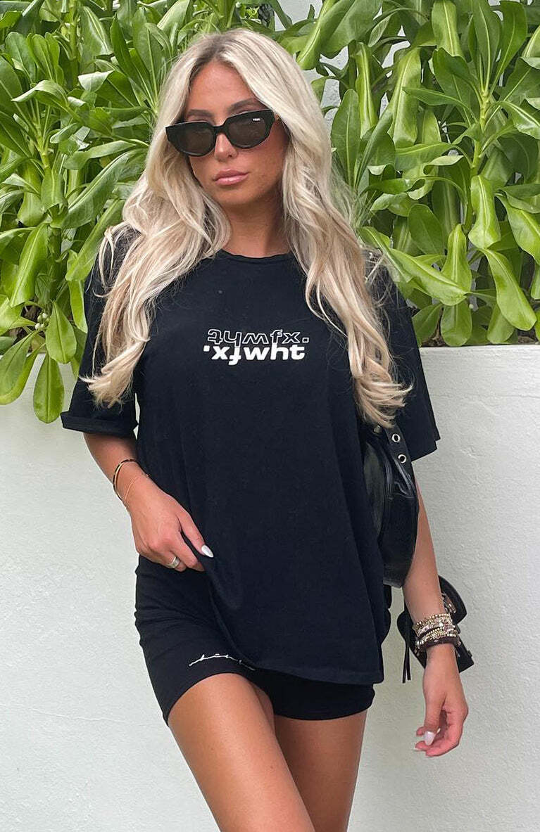 Catching Feelings Tee Black - WHITE FOX