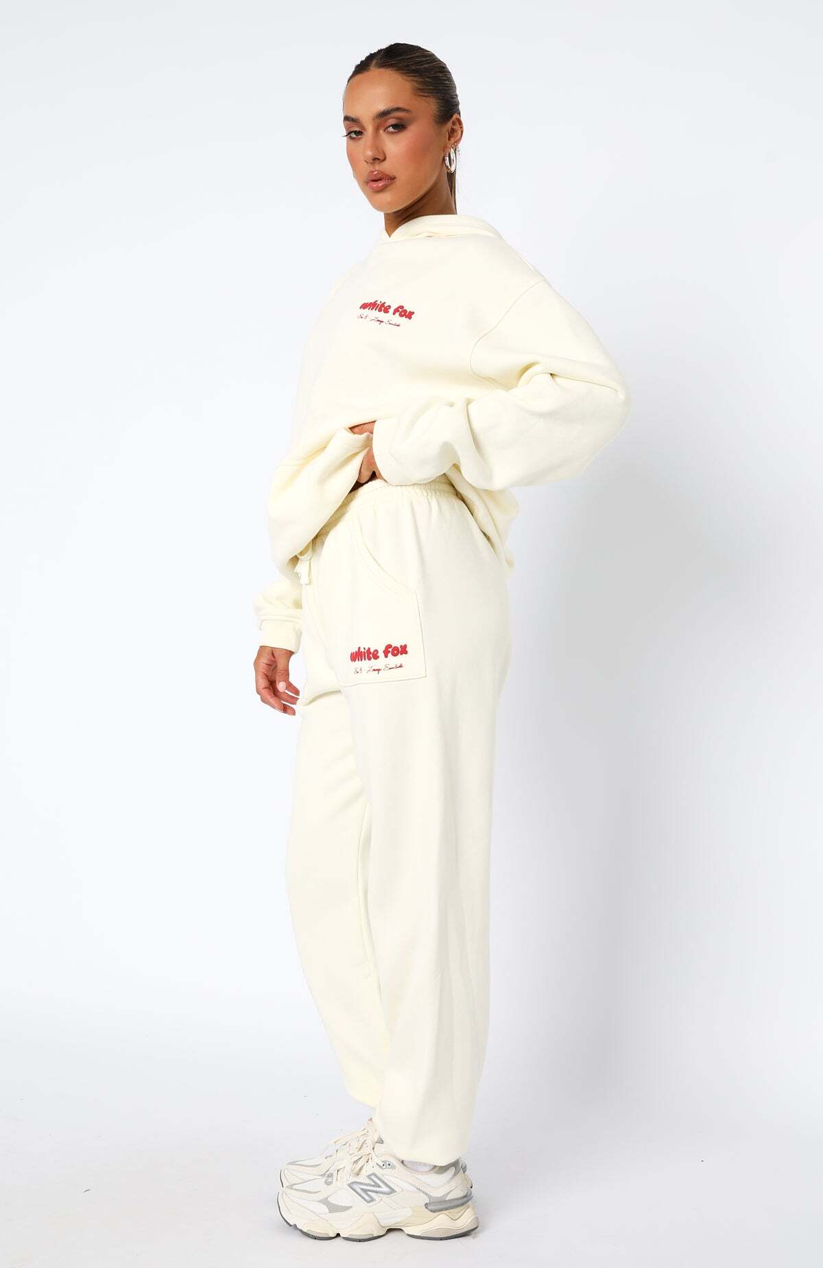 Era 8 Sweatpants Cherry Cream - WHITE FOX