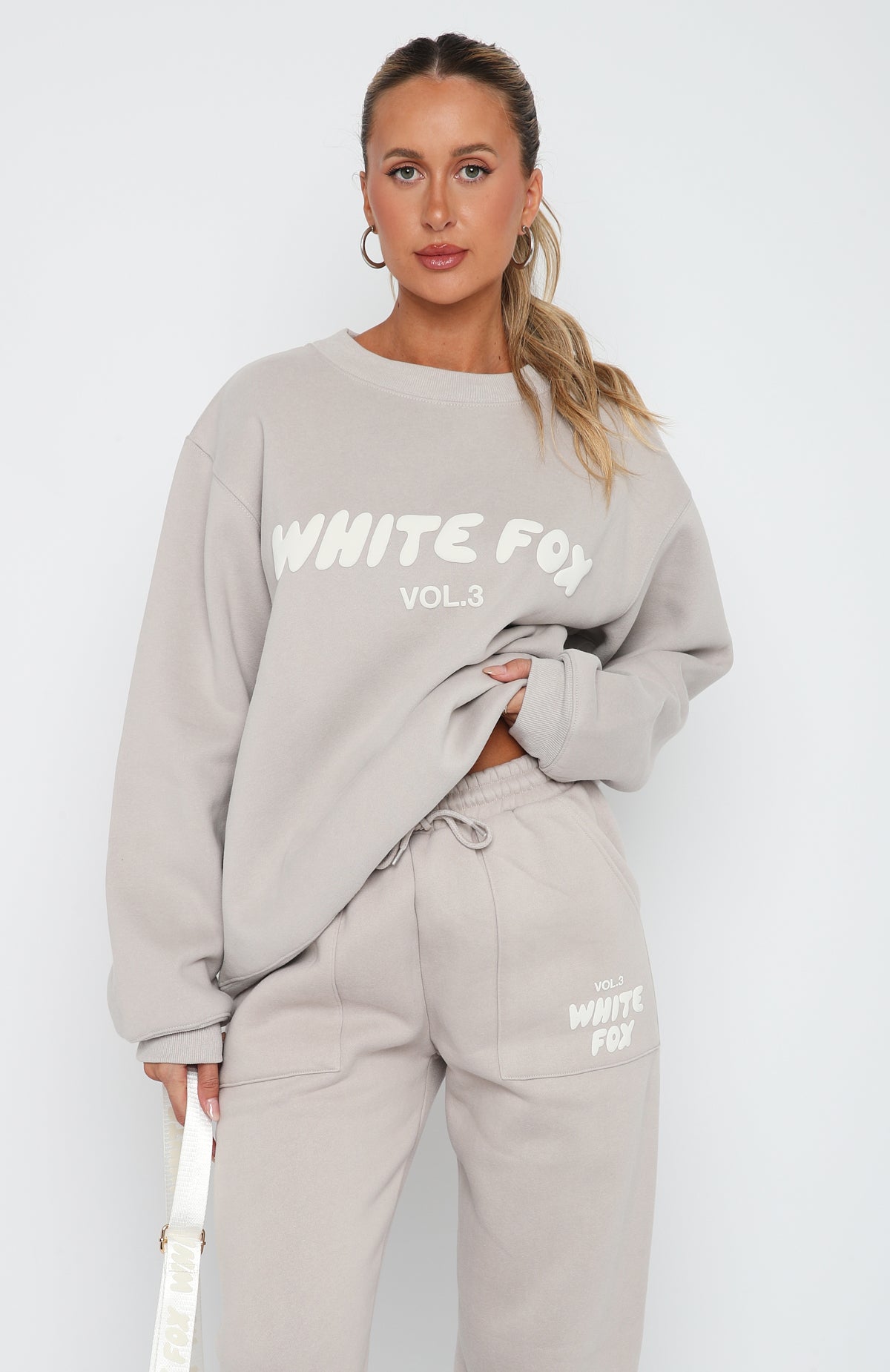 Offstage Sweater Moon - WHITE FOX
