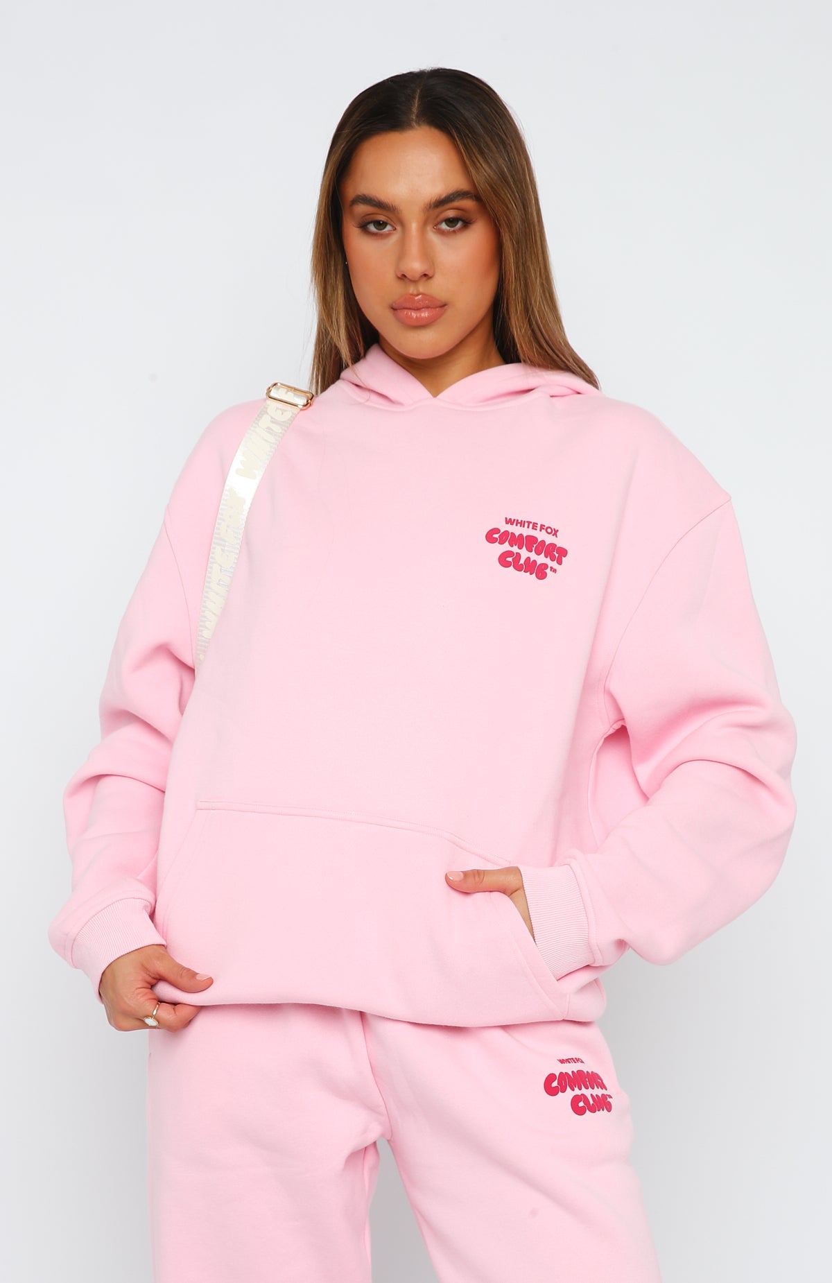 Comfort Club Oversized Hoodie Bon Bon - WHITE FOX
