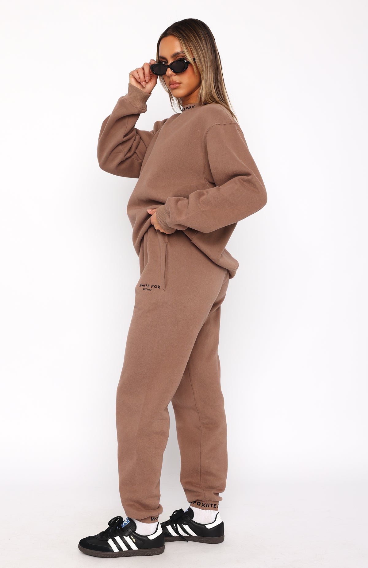 Put It On Repeat Sweatpants Mocha - WHITE FOX