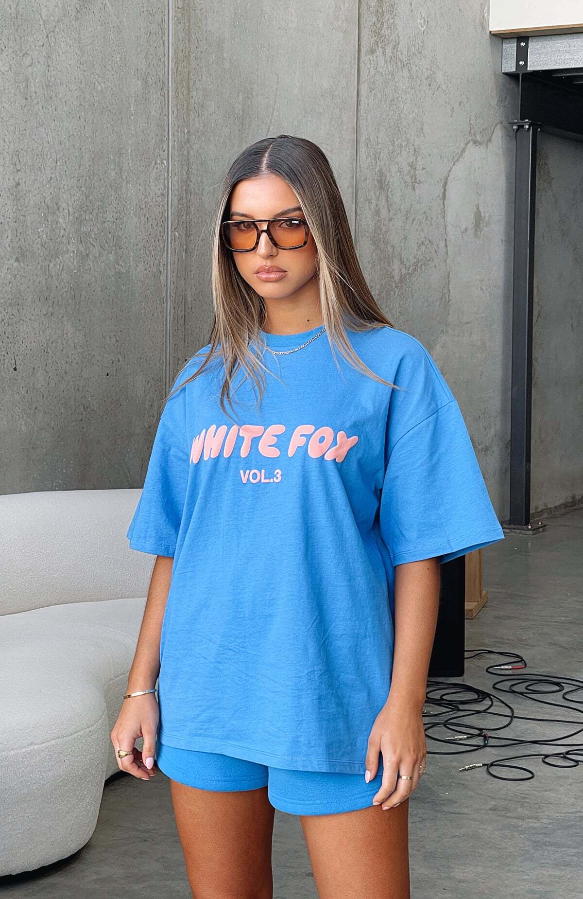 Offstage Oversized Tee Azure - WHITE FOX