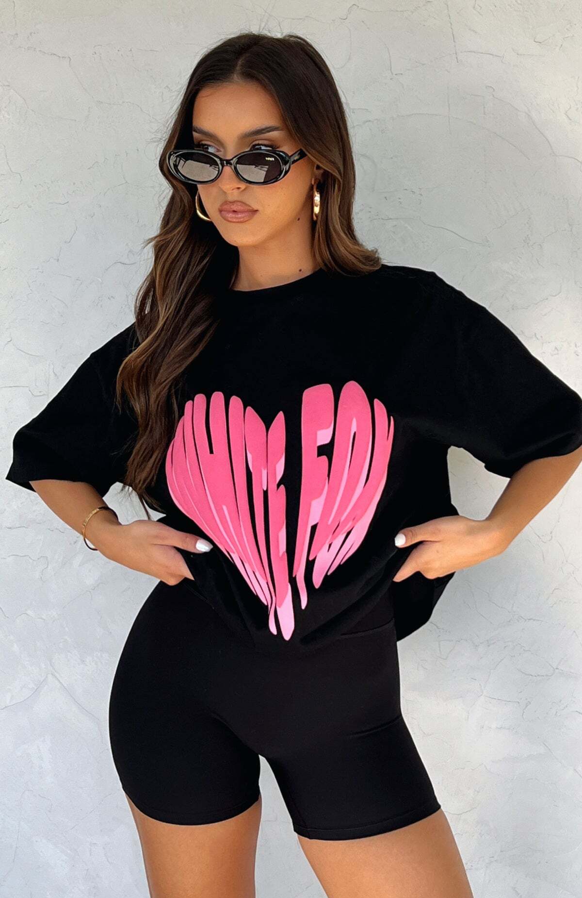 Love Burst Oversized Tee Black - WHITE FOX