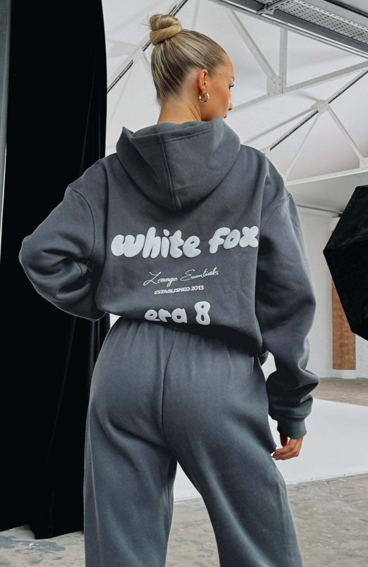 Era 8 Oversized Hoodie Fossil - WHITE FOX